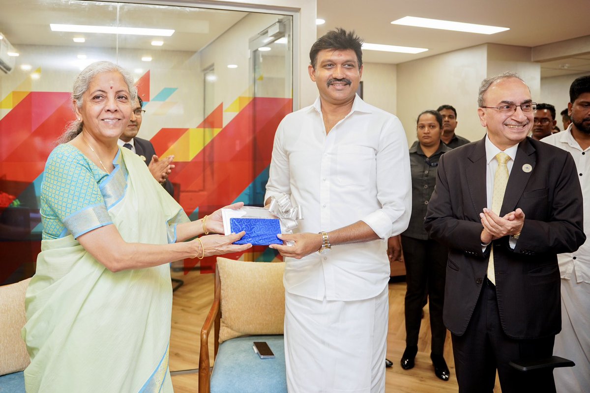 FinMinIndia's tweet photo. Union Finance Minister Smt. @nsitharaman inaugurated the  State Bank of India @TheOfficialSBI Branch in Trincomalee, today, during her official visit to Sri Lanka. 

H.E. Mr. @S_Thondaman, Governor of Eastern Province, Sri Lanka; Shri Gopal Baglay, India’s High Commissioner to Sri Lanka, and Chairman @TheOfficialSBI Shri Dinesh Khara were also present at the inauguration.

After inaugurating the branch, FM Smt. @nsitharaman appreciated that SBI, with its 159 years of significant presence, is the oldest bank in Sri Lanka and continues to grow its business at home and abroad. 

During the Sri Lankan economic crisis, SBI's presence in Sri Lanka paved the way for a smooth extension of Line of Credit worth $1 billion by the Govt of India to Sri Lanka.

Besides, SBI Sri Lanka continues to play vital role by supporting corporates in international trade.

SBI in Sri Lanka continues to scale up remittance through a robust #DigitalPlatform via SBI Sri Lanka YONO app and online banking, in addition to the in-branch operations. (1/2)