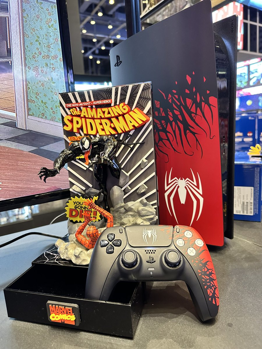 MARVEL_mcs's tweet image. 【마블컬렉션 #플레이스테이션】

드디어 출시한 PS5 스파이더맨 2!!

마블컬렉션에서만 구할 수 있는
베놈&amp;amp;스파이더맨 피규어를

PS5 스파이더맨 번들을 구매하시는 분들께
199,000원&amp;gt;&amp;gt;79,000원으로 대폭 할인해드립니다!

#MARVELCOLLECTION