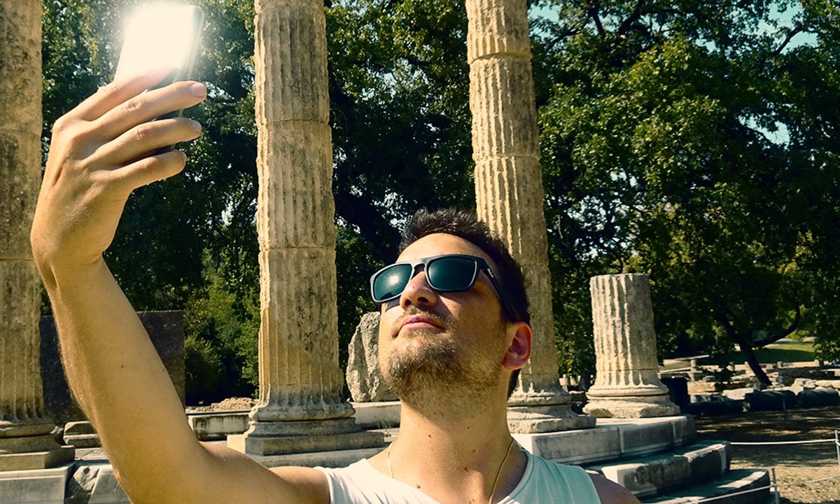 Am 3. November um 19 Uhr heißt es [Bühne frei] für den Theatermacher und Kabarettisten Xaver Schumacher. In "Das Orakel von Selfie"  präsentiert er Coverversionen antiker Sagen – humorvoll und politisch. Kulturelle Aneignung  vom Feinsten!
Mehr dazu unter literaturhaus-am-inn.at/veranstaltunge…
