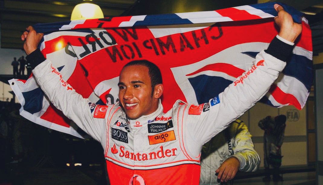 We old McLarenites should pause to say thank you today, dear Lewis, once again, for, #OnThisDay 15 years ago, in the Interlagos garage, we cheered like crazy as that amazing last lap unfolded &amp; you became #F1 world champion. It’ll always be the best day of my professional life.