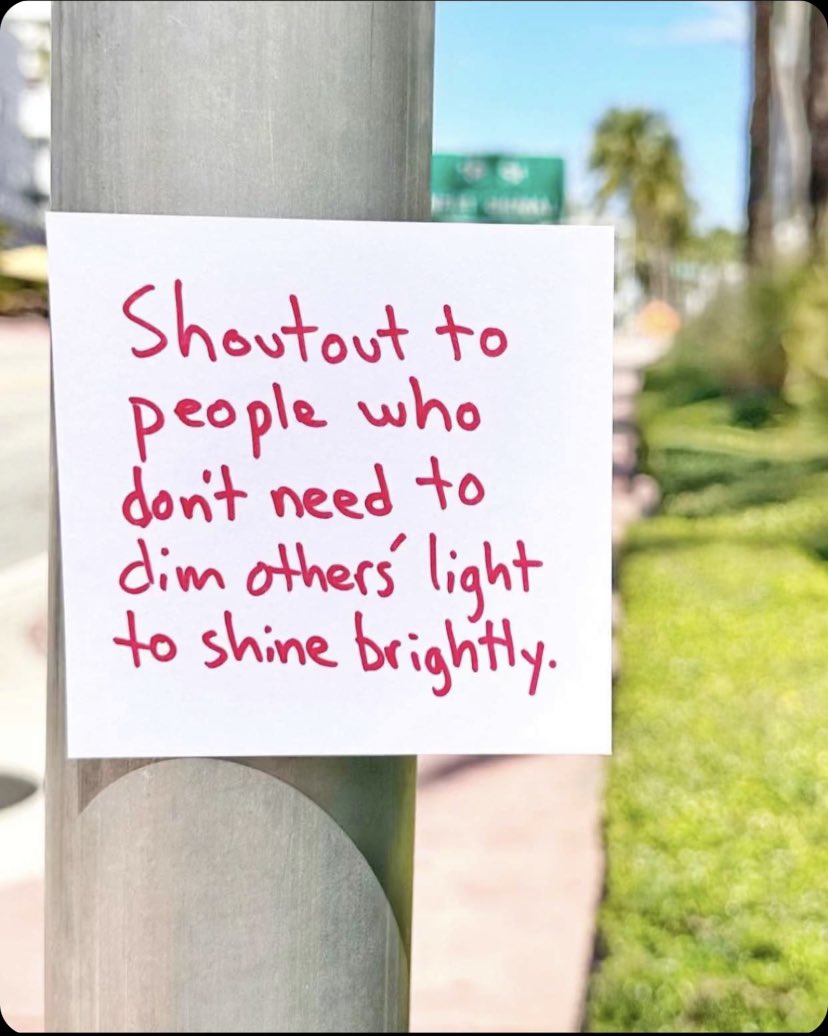 Let's make today a good one.

Think of anything, and do something nice for someone, anyone, today.

Be a light in someone’s life.

I'll start. <a href="/twiinkles__/">chewy.</a> Breakfast is on me, my friend. 

DM me your addy, and I'll make it happen. 

#ThoughtfulThursday 

🌻