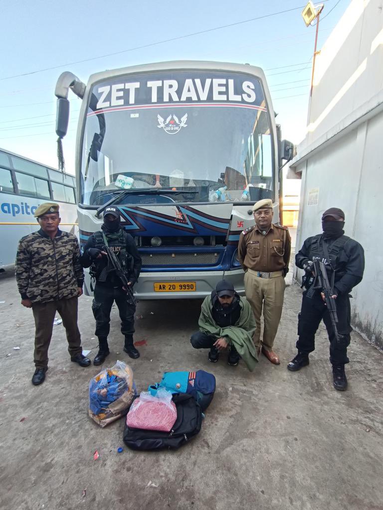 SangmaConrad's tweet photo. The sinister design of drug traffickers is to ensnare our youth in the clutches of addiction and to erode the essence of Meghalaya. But our @MeghalayaPolice under @lrbishnoiips stands resolute!
The prompt action by @ejhpolice thwarted their plans by nabbing a notorious trafficker at Ladrymbai PS and seized 2.77Kgs of Yaba tablets worth ₹1 crore.
Kudos to entire team!
@HMOIndia @Narcoticsbureau @CMO_Meghalaya @proshillong @ANI @PIB_India @PIBShillong 
@DiprMeghalaya