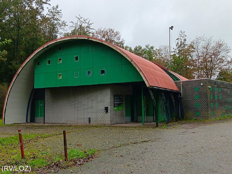 De Groene Schuur in Zeewolde, verkeert in zwaar weer en heeft financiële steun nodig om te overleven. Dit heeft geleid tot een reeks kritische vragen van verschillende politieke fracties in #Zeewolde
lokaleomroepzeewolde.nl/zeewolde-nieuw…