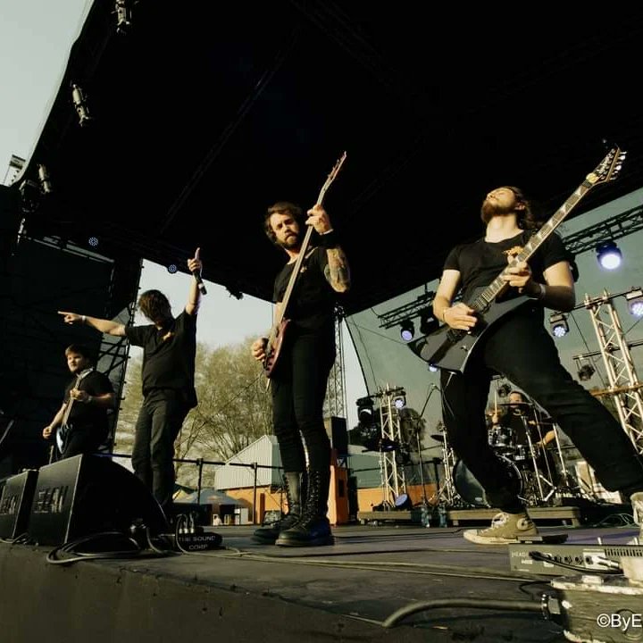 TerroRaze tweet media