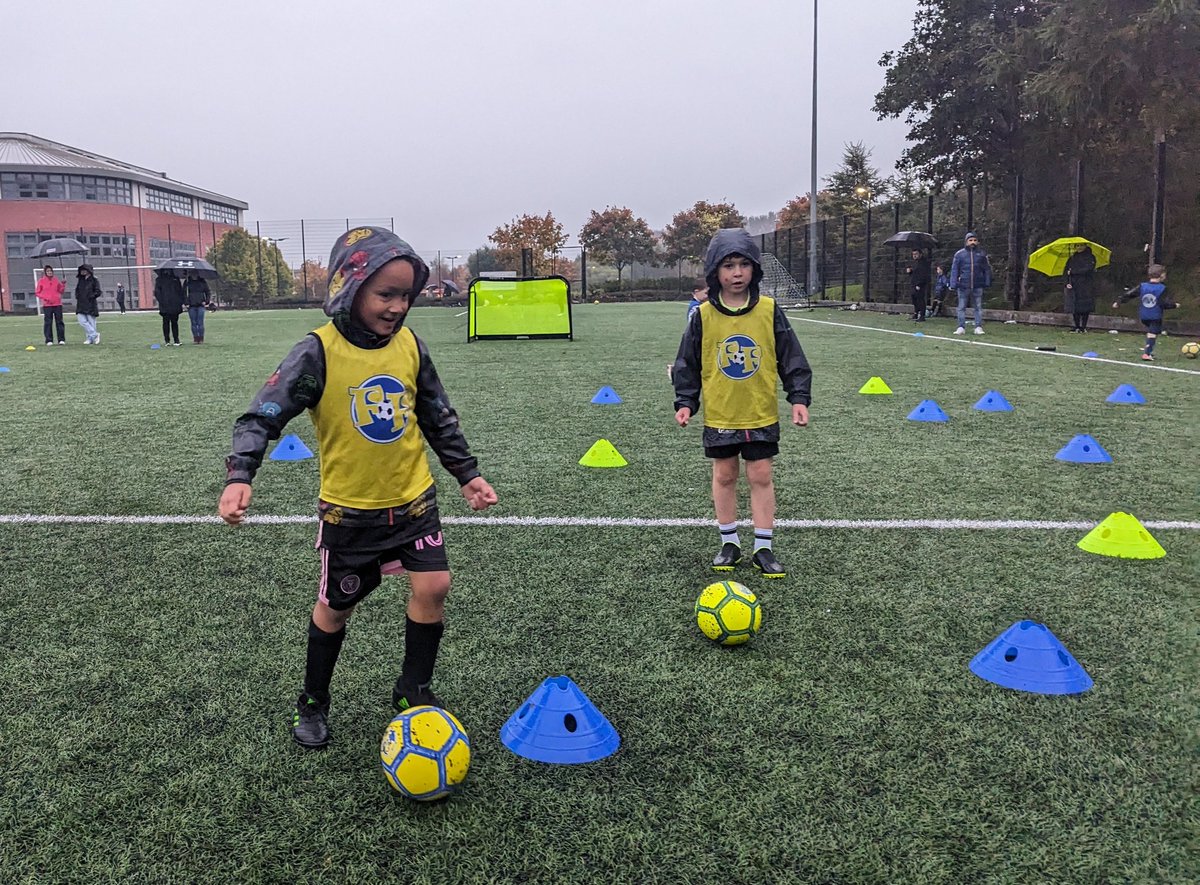 BlairG_FFF's tweet photo. ☔ RAIN DOESN'T STOP PLAY at the Football Fun Factory!

If we stopped playing football in Scotland every time it rained, we wouldn't be playing much!

In this picture it might be raining, but the children are, wrapped up, smiling and embracing the weather! https://t.co/TV0L8hKlhb