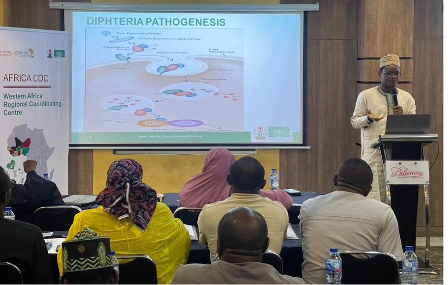 Urgent action is fundamental to address the ongoing diphtheria outbreak in Africa. Recently @AfricaCDC supported a training in #Nigeria, enhancing the skills of 74 healthcare workers from 16 high-burden States in managing diphtheria cases for better treatment outcomes.