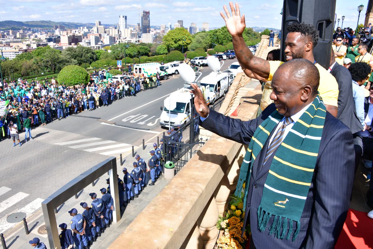 PresidencyZA's tweet photo. Remarks by President @CyrilRamaphosa to welcome the 2023 World Rugby champions, The @Springboks, at the Union Buildings in Tshwane. https://t.co/D18CVgXw0U

#SpringbokChampions #StrongerTogether #WebbEllisCup #RWC2023 https://t.co/5DmuwnIsr1