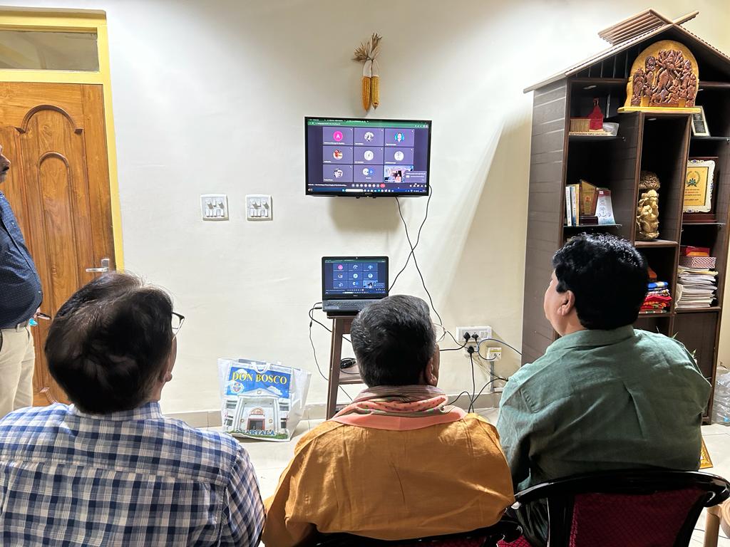 RatanLalNath1's tweet photo. Chaired a VC with Officials of Power Department and Different agencies associated with the department on power supply for the forthcoming Diwali Festival.
#TSECL
#TPTL
#TPGL https://t.co/I39x6UuzEt
