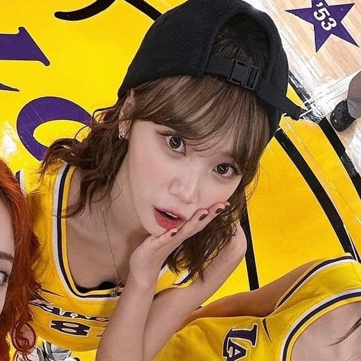 chaechaechive's tweet photo. 채원선배.. https://t.co/Mfu5O7KQ7g