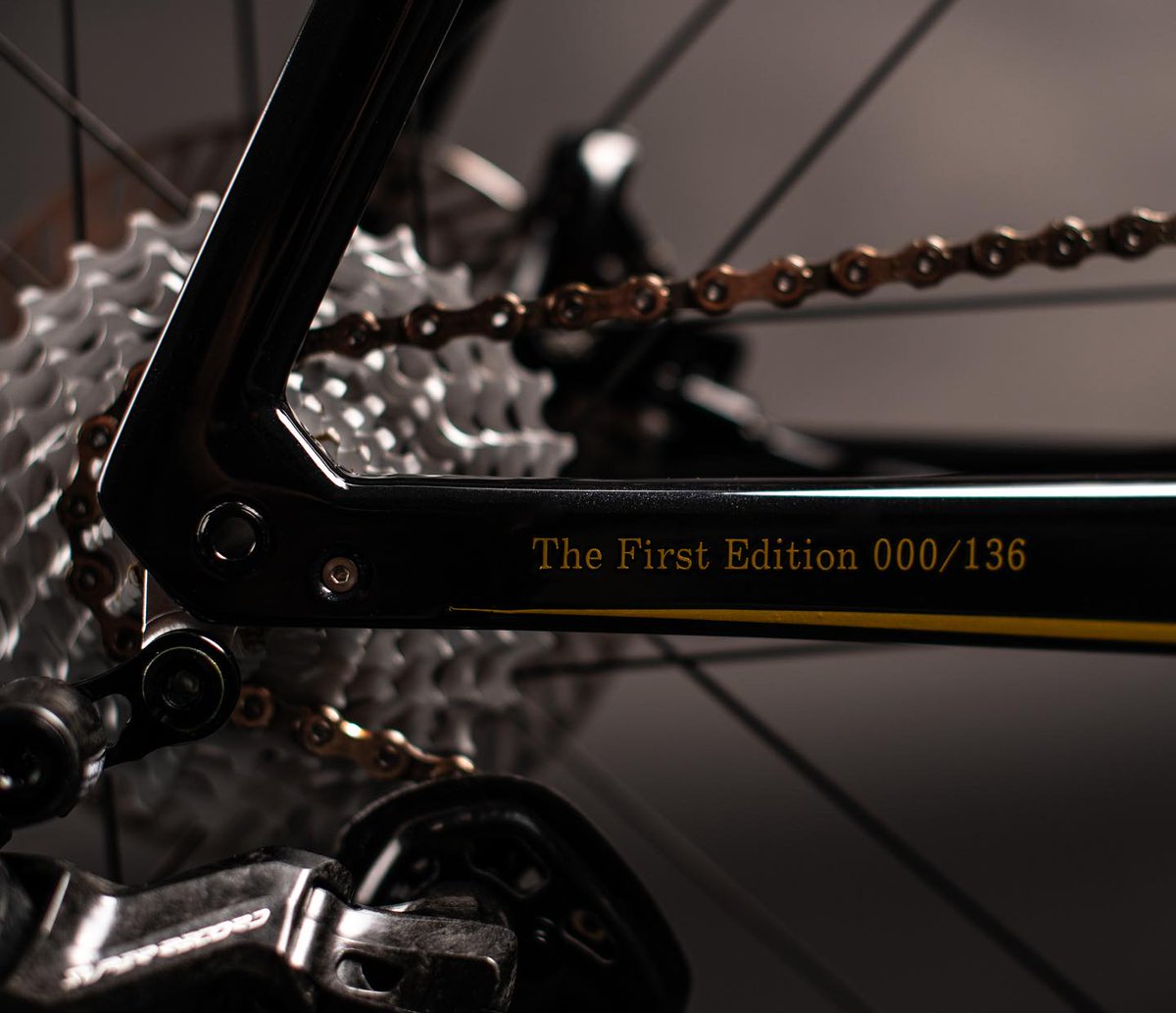 ClubLotusFrance's tweet photo. Lotus Type 136 : l’e-bike ultra-premium inspiré de la F1 !!! #MyLotus #type136 #ForTheDrivers #ClubLotusFrance @ClubLotusFrance https://t.co/nZlza9RTFQ