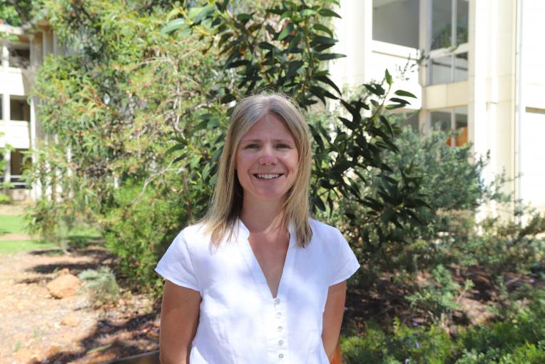 The UWA Institute of Agriculture (@ioa_uwa) on Twitter photo .<a href="/IOA_UWA/">The UWA Institute of Agriculture</a> research theme leader Prof Jacqueline Batley is gearing up for a very busy next few years! π
In addition to recently being named an <a href="/arc_gov_au/">Australian Research Council</a> Laureate Fellow, <a href="/BatleyLab/">BatleyLabUWA</a>'s Prof Batley has just been awarded an ARC Discovery Project grant! .<a href="/IOA_UWA/">The UWA Institute of Agriculture</a> research theme leader Prof Jacqueline Batley is gearing up for a very busy next few years! π
In addition to recently being named an <a href="/arc_gov_au/">Australian Research Council</a> Laureate Fellow, <a href="/BatleyLab/">BatleyLabUWA</a>'s Prof Batley has just been awarded an ARC Discovery Project grant!