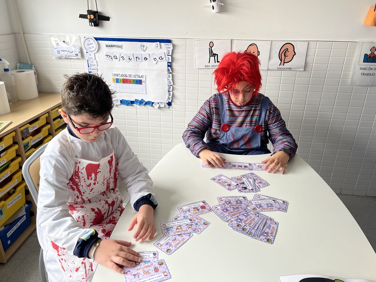 CCMiramadrid's tweet image. El martes pasado celebramos el día de Halloween haciendo diferentes actividades, relacionadas con este día. Todos hemos disfrutado y aprendido mucho. Estuvimos trabajando y nos divertimos a la vez.

¡Nos lo hemos pasado fenomenal!

#colegiomiramadrid #miramadrid #googlereference