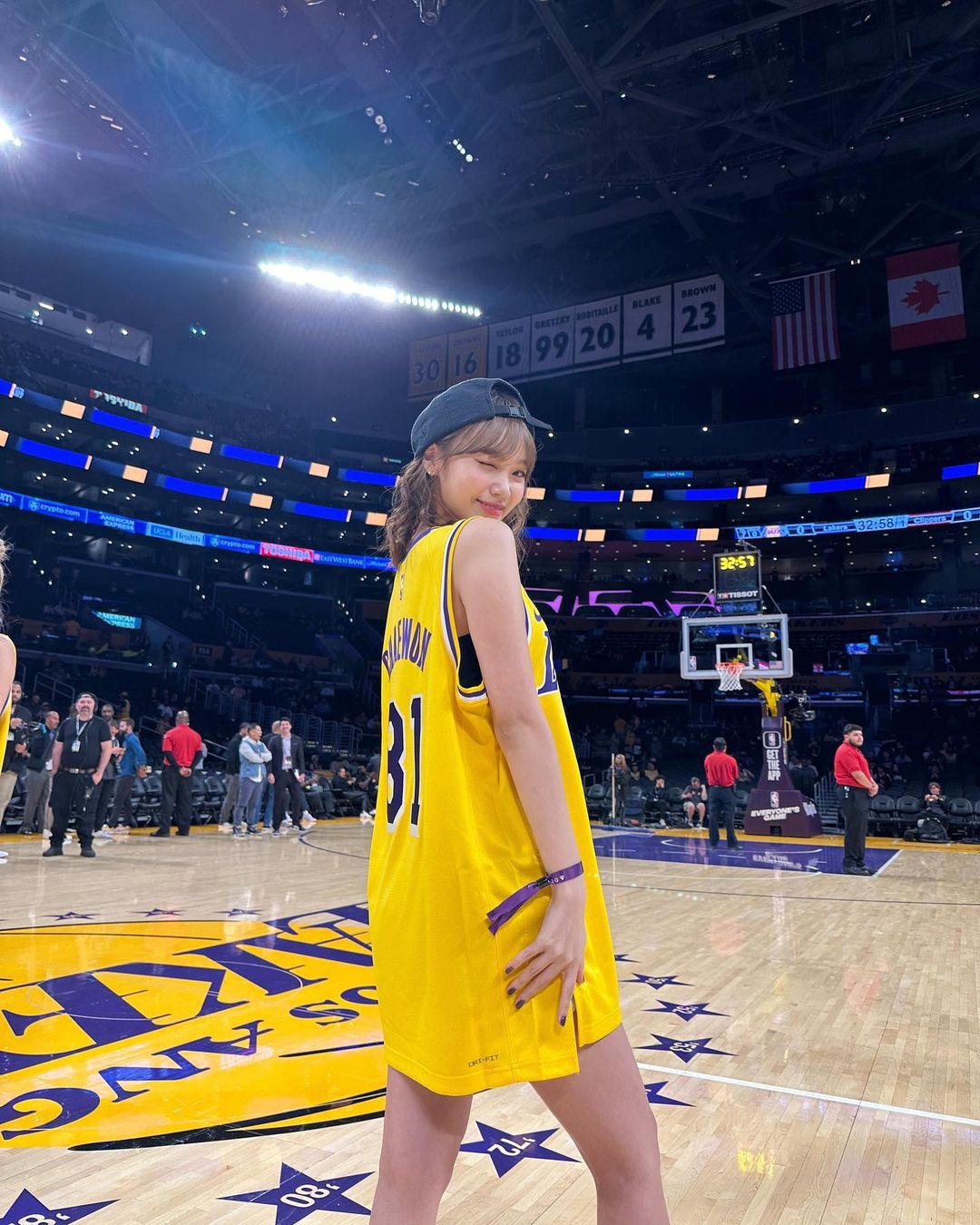 チェウォンLakers LE SSERAFIM chaewon ユニフォーム LE SSERAFIM x NBA LA LAKERS 💜💛