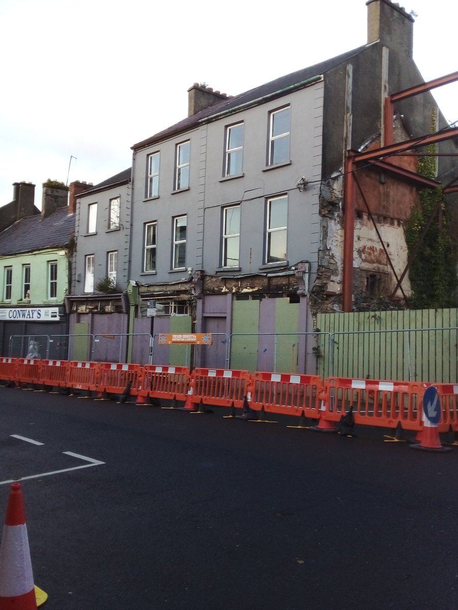 Does anyone know what's going on here? 

The #TidyTowns fake facade's down & the original shopfronts exposed.

Is this ending #derelictireland #vacantireland or is it another shopfront illusion leaving the rest of the buildings to rot even more.

Not on any register @sligococo