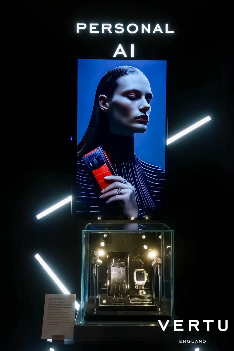 VertuEngland's tweet photo. #Innovation is at the core of everything we do, and yesterday's product launch was a testament to that!
We're proud to bring you #metavertu2 which will make a real difference.
#VERTU #AIPHONE #WEB3PHONE #OneMoreBrain #AI #WEB3 #LuxuryPhone #HongKong #LUXURY #aitech #phone https://t.co/PR08FSxjVw