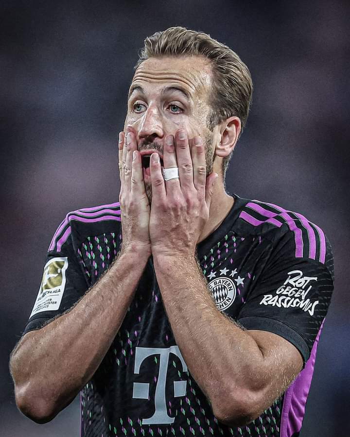 BuiTuan2000's tweet photo. 😱 KHÔNG ỔN RỒI KANE ƠI 😶
Bayern Munich ở mùa giải 2023/24:
❌ Thua Siêu cúp Đức
❌ Bị đội bóng đến từ giải hạng Ba loại ở vòng 2 Cúp Quốc gia Đức
🥈 Hiện xếp thứ 2 ở Bundesliga
🏆mọi người có tin KANE sẽ có danh hiệu đầu tiên trong mùa giải này không ? https://t.co/zoMEFlVGso