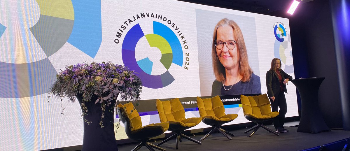 Maa- ja metsätalousyrittäjät eivät ole oma erillinen kuplansa vaan tärkeä ja keskeinen osa omistajanvaihdoskenttää, joka turvaa maamme elinvoimaisuuden. Elinvoimaa ei ole ilman yrittäjyyttä, aloittaa <a href="/mmm_fi/">MMM</a> valtiosihteeri <a href="/PaiviNerg/">Päivi Nerg</a> valtiovallan tervehdyksen. #ovkonferenssi