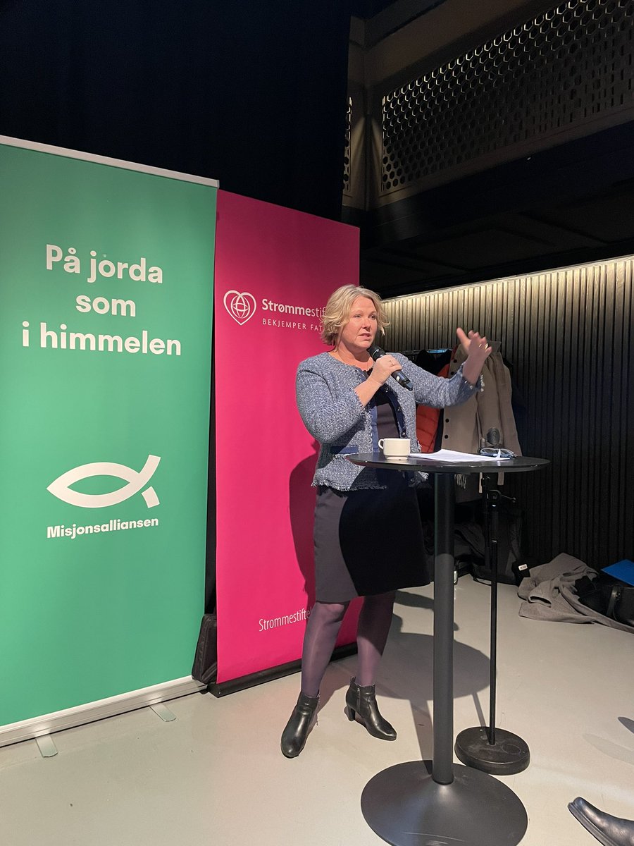Heidi Sandvand Hegertun (@heidihegertun) on Twitter photo - Dette er en kjærlighetserklæring til fagkompetansen i Norad, sier <a href="/AnneBeathe_/">Anne Beathe Tvinnereim</a> om bistandsreformen. <a href="/noradno/">Norad</a> <a href="/Utenriksdept/">Utenriksdepartementet</a> #nyenoradfrokost - Dette er en kjærlighetserklæring til fagkompetansen i Norad, sier <a href="/AnneBeathe_/">Anne Beathe Tvinnereim</a> om bistandsreformen. <a href="/noradno/">Norad</a> <a href="/Utenriksdept/">Utenriksdepartementet</a> #nyenoradfrokost