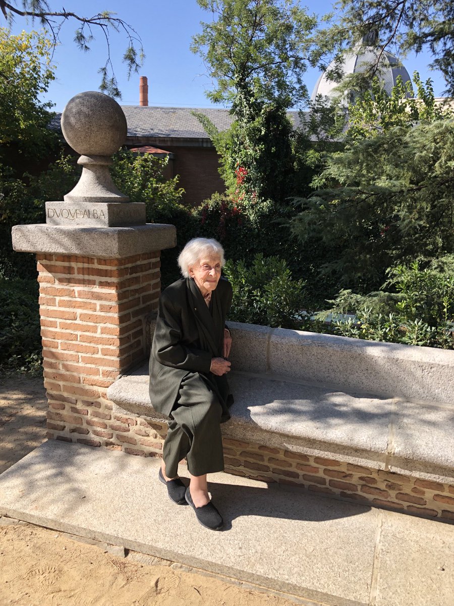 Ida Vitale cumple hoy cien años. ❤️