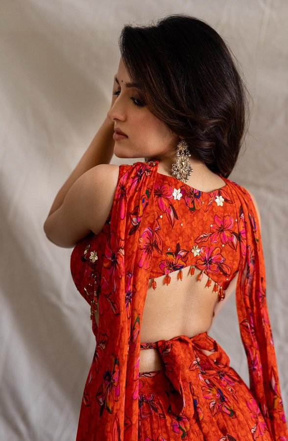 F96jEIpWsAAAqTV?format=jpg&name=900x900