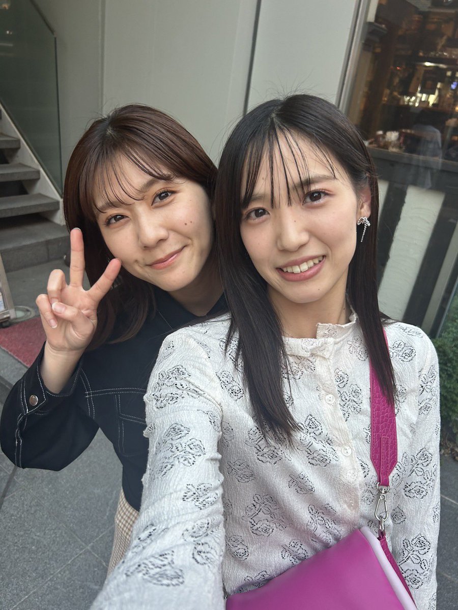 gn___maria's tweet photo. まさかの舞台観に来てくれて、ひさしぶりに会えた🫶🏻やっぱり８メンバーはいつ会ってもほっとする！！

したおが咲子さん(らんらん姉さん)と出演されてたフェイクニュースを観に行って、今でも思い出すくらい素敵な作品だったから、こうやって関係が繋がっていくの嬉しいなぁ☺️☺️ https://t.co/qlXC5UNBHy