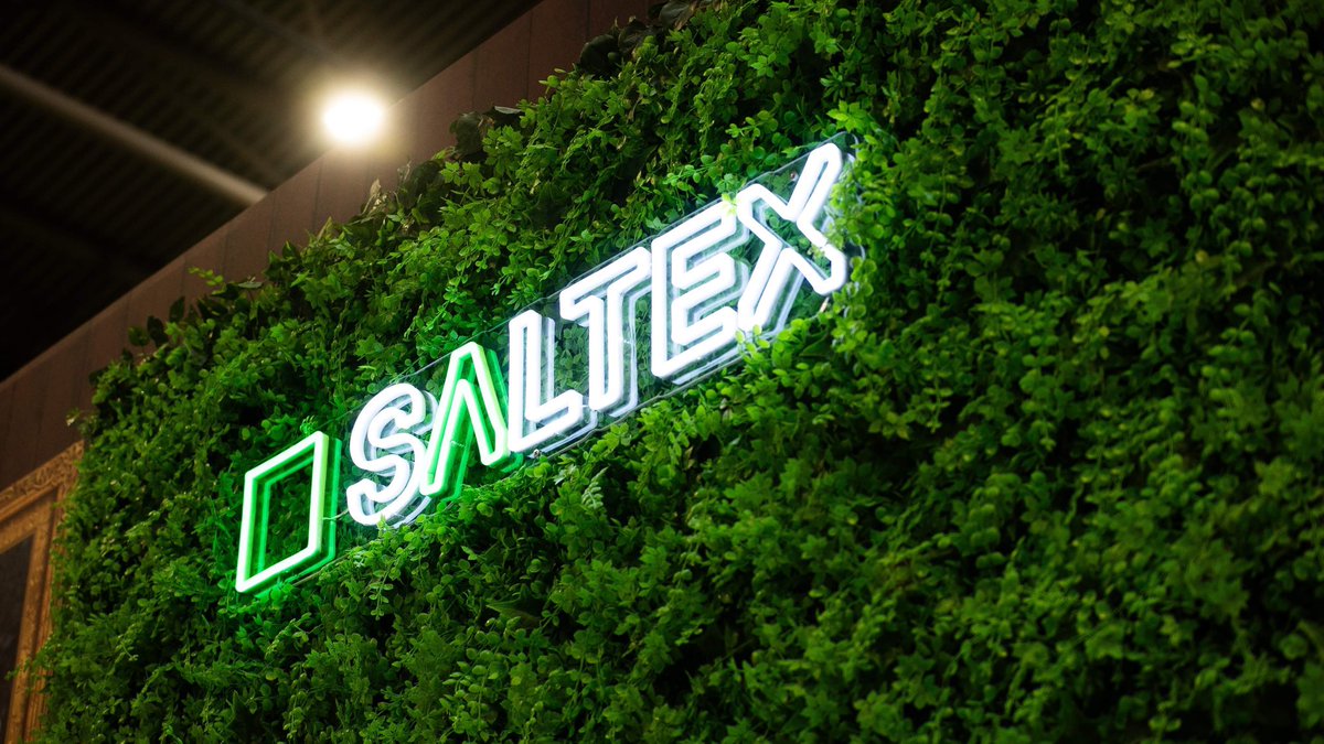 SALTEX_show tweet picture