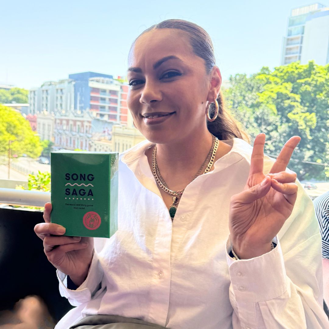 Prinnie rocks the box. ❤️ 🟩 🤘 #songsaga - Get yours at song-saga.com #sxswsydney