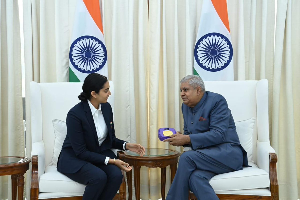 VPIndia's tweet photo. Asian games gold medalist Ms Divyakriti Singh called on Hon'ble Vice President, Shri Jagdeep Dhankhar at Upa-Rashtrapati Nivas today. 

Ms Divyakriti had won the Gold Medal for India at the recently concluded 19th Asian Games in Equestrian (Dressage) in the Team Event, becoming the first Indian woman to ever win a medal at the Asian Games in Equestrian.
