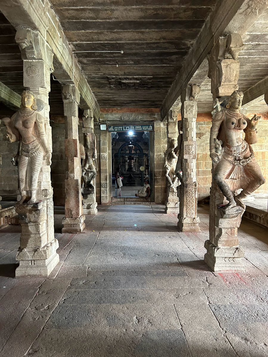 #Pudukottai #AncientTemple #Thirumayam #108DivyaDesam 

Relatively well maintained than sathyagireeswarar Temple!

@tskrishnan @Ethirajans @AnuSatheesh5 @Saigeet36566874