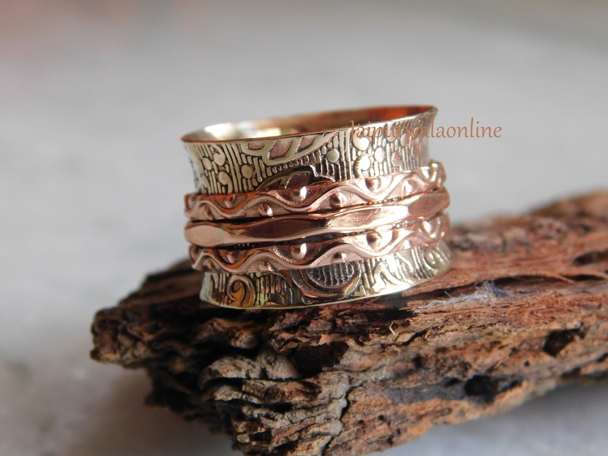 jaipurwalaonline.etsy.com/listing/160153…

#GiftsforGirlfriend #GiftsforMom #GiftsforWife #AnniversaryGifts #Gifts #PureCopperRing #WomenJewelry #SolidCopperRing #Coppergifts #CopperSpinnerRing #Arthritisring #copperjewelry
#copperrings #GiftsforWife