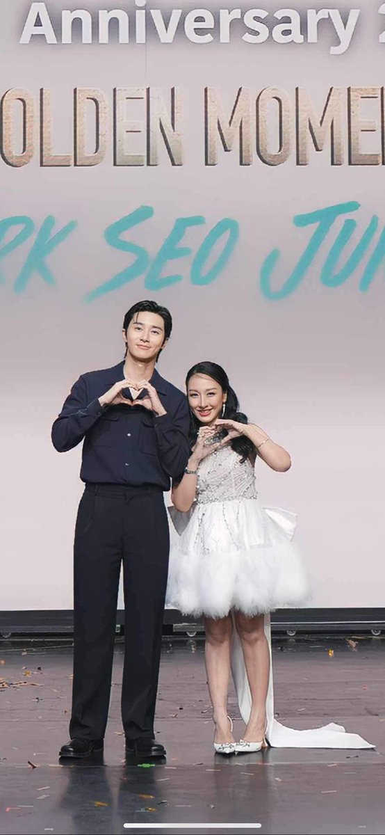 khemmy4315's tweet image. วันนี้ เขมจิรา ขอพื้นที่ระบายหน่อยค่ะ ตอนแรกๆว่าจะไม่วีนแล้ว เพราะ เราคิดว่า เราได้เจอคนที่เรารักใครจะบ่นว่างานมันแย่ยังไงเราไม่สนใจ แต่พอได้เห็นรูปคู่เท่านั้นคือ มันหมายความว่ายังไงค่ะ 
ทุกคนเราเสียค่าส่วนต่างทอง เสียเงินเป็นจำนวนหลักแสน แต่สิ่งที่ได้มาคือ…