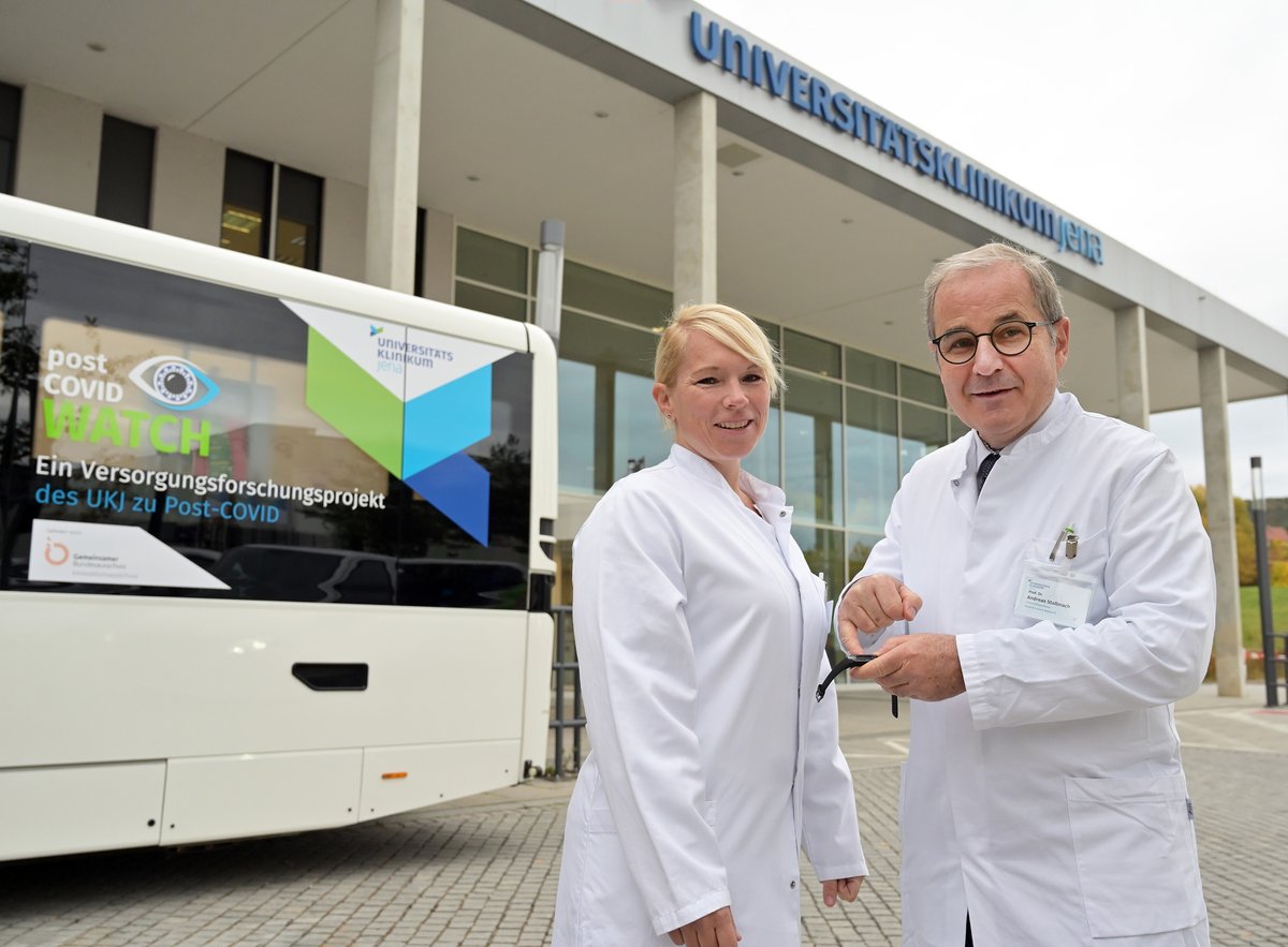 Mobile #PostCOVID-Ambulanz rollt in #Thüringen. G-BA-Projekt WATCH testet neue Versorgungsformen v.a. für ländlichen Raum. #Telemedizin
uniklinikum-jena.de/WATCH
<a href="/KV_Thueringen/">Kassenärztliche Vereinigung Thüringen</a>, @aok_plus, <a href="/BARMER_TH/">BARMER Thüringen</a>, #DScK, <a href="/UniJena/">Universität Jena</a>, <a href="/UniHalle/">Universität Halle (inaktiv)</a>,<a href="/tudresden_de/">TU Dresden</a>, <a href="/DieTechniker/">Die Techniker</a>