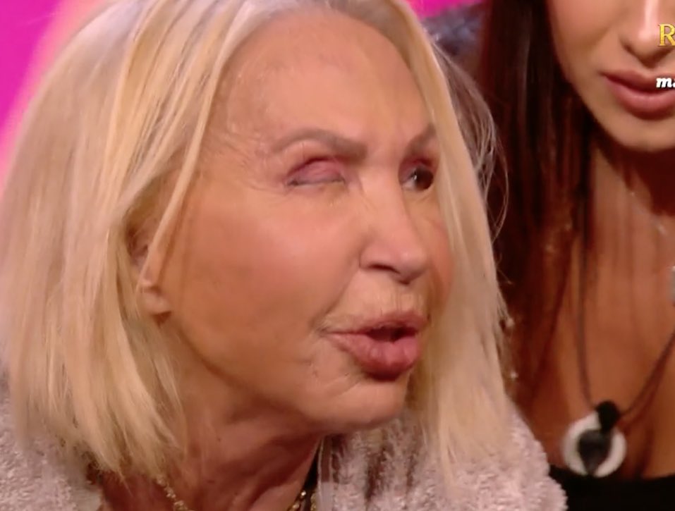 Henboquee's tweet image. Mood después de la noche de ayer y lo poco que he dormido por hablar de personas que jamás conoceré y que nunca pagarán mi alquiler: 

#GHVIP02N 
#GHVIP2N