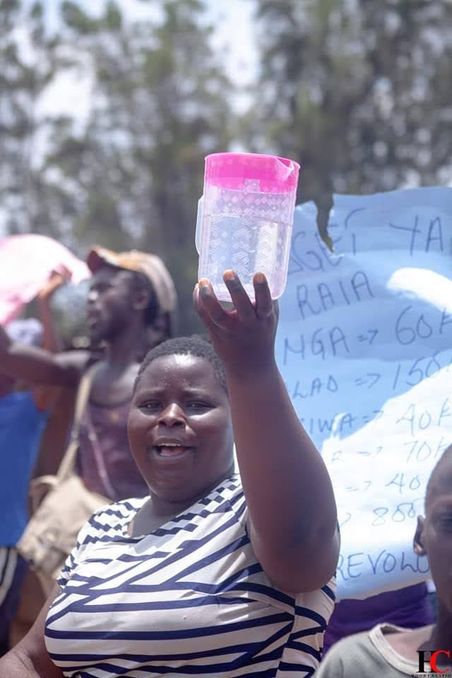 YunOduor71588's tweet photo. Common mwananchi has right to clean water , affordable health care and affordable food
#FoodSovereightyNow
#NJAARevolution
#LandFoodAndFreedom
@1000currents @UrgentAct @KPL_Women @aphrc @PCFSGlobal https://t.co/BOt4nzL8dM