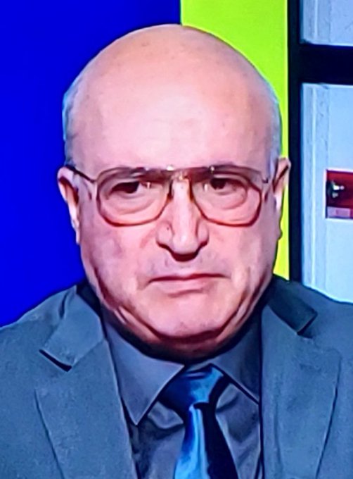 هيدا بالزبط بيشتغل ، شو بيحكي ، شو بيعمل، حدا بيفهم عليه شي