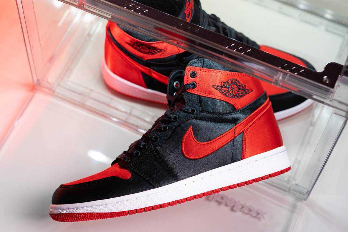 snkrdunk_jp's tweet photo. ❤️‍🔥 #スニダンコラム 公開❤️‍🔥

今回はサイズによってはお得に購入できる👛
定価以下の「#エアジョーダン1」を特集🔥

#SatinBred や #BredToe もラインナップ⚡️

#スニダン でもっと見る👀✨
https://t.co/ZVqfE6tkfs

#Nike
#定価以下 https://t.co/9Tm8xA7Oap