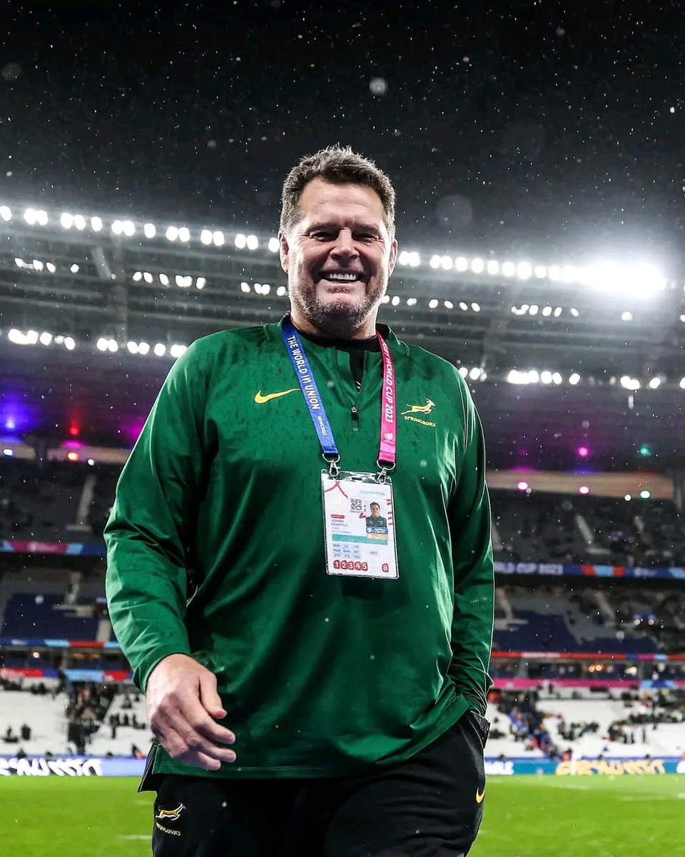 joy_zelda's tweet photo. Retweet if you love Rassie Erasmus ❤❤❤

Our NATIONAL TREASURE 
Union Buildings #SpringboksRWC #StrongerTogether https://t.co/MDKz4ZnSLK