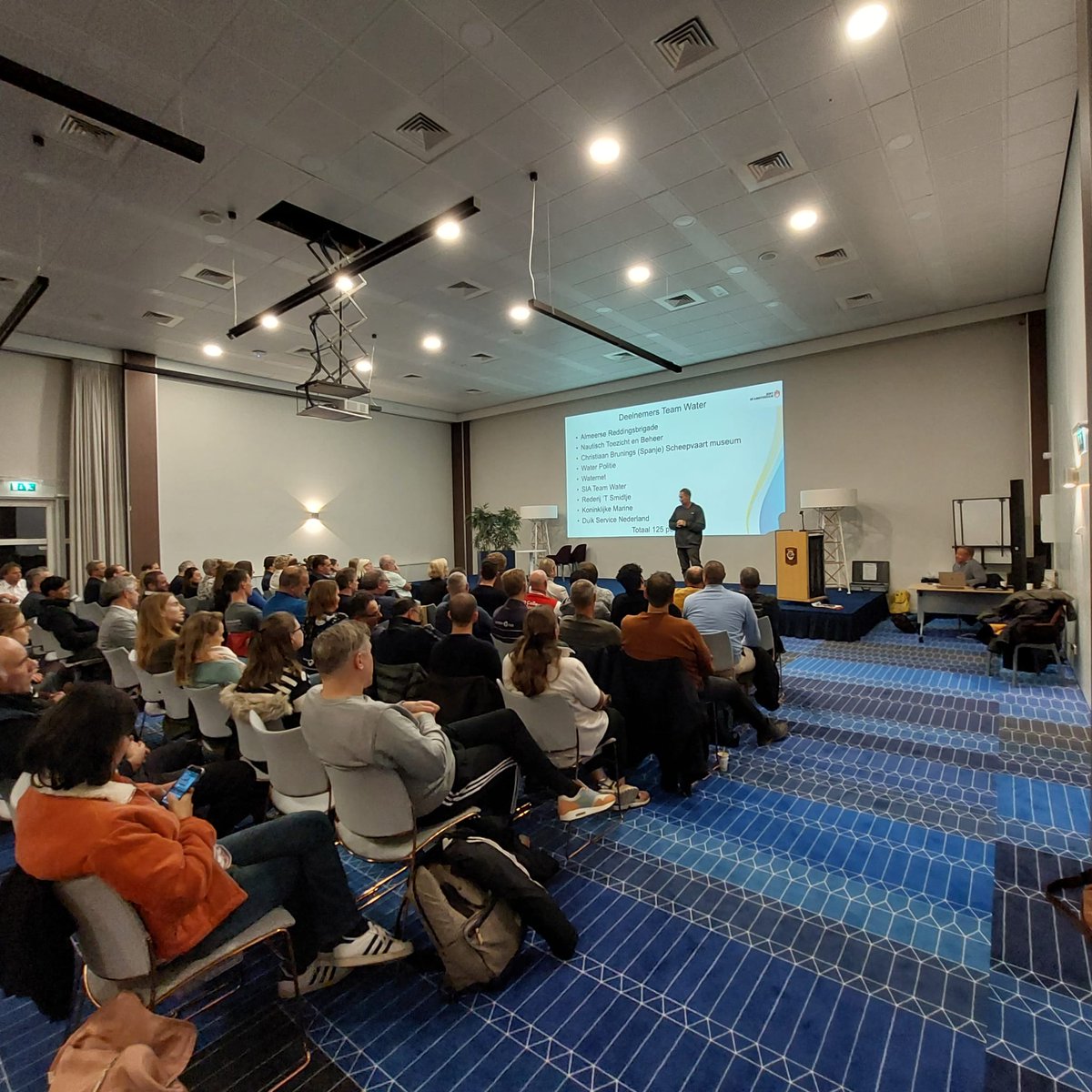 Behind the scenes! 

Gezelligheid alom bij de briefing voor de intocht van zondag 19 november.

Ben je er ook bij op zondag 19 november?

Hou onze website &amp; socials in de gaten: linktr.ee/SintInAmsterdam 

#Sint020 #Vrijwilligerswerk #SintInAmsterdam #AmsterdamSamenSterk