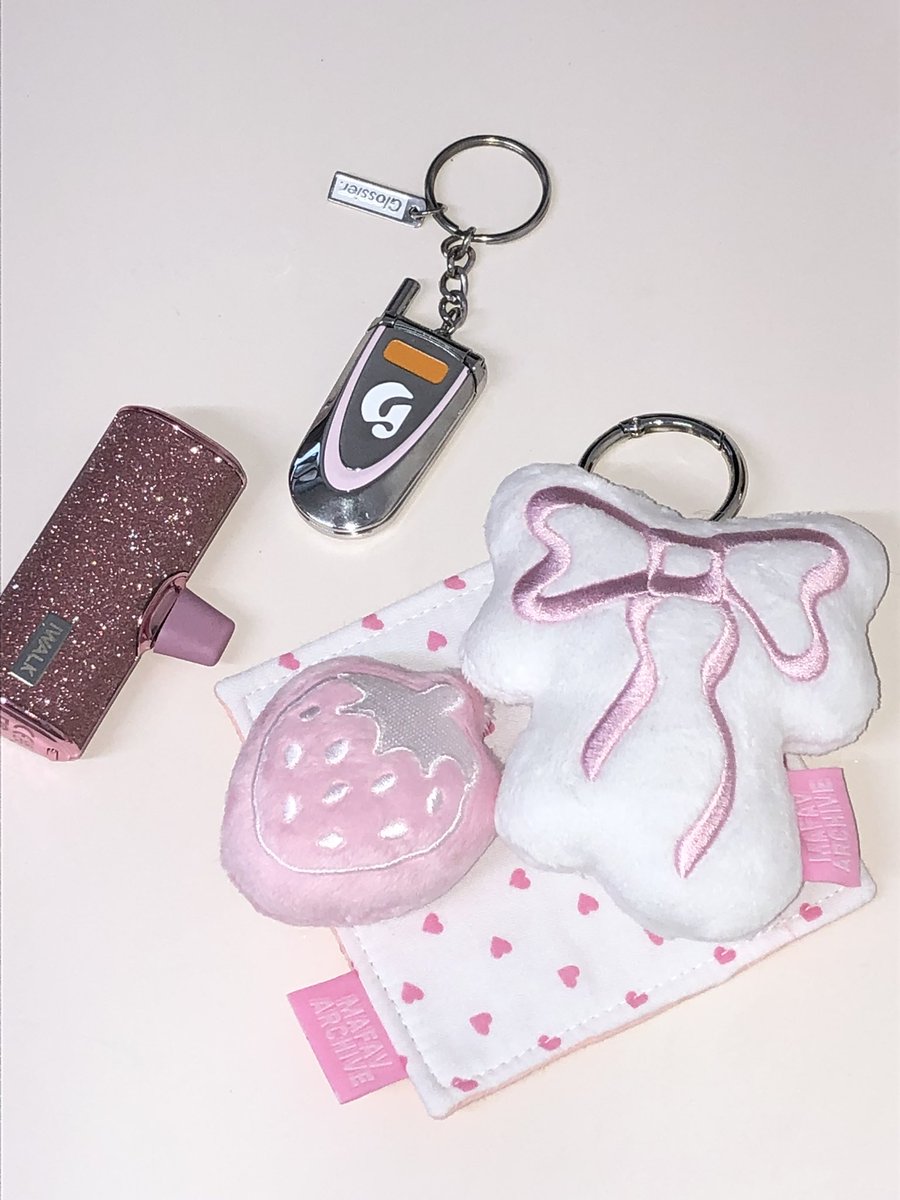 mafavarchive's tweet image. 🍓🎀🍓🎀