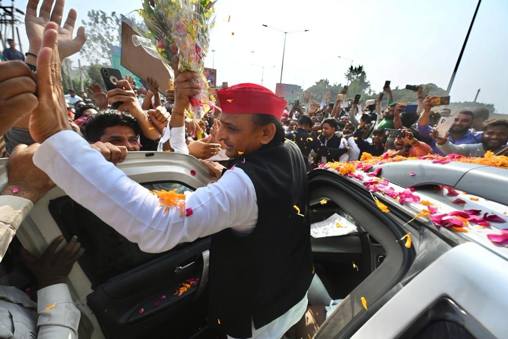 Sujeetyadu40991's tweet image. आज माननीय राष्ट्रीय अध्यक्ष श्री अखिलेश यादव जी का सहारनपुर दौरा।
#ISupportAkhilesh #AkhileshYadav 
#TeamAkhilesh #UttarPradesh