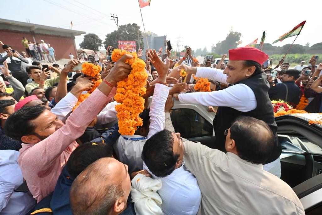 Sujeetyadu40991's tweet image. आज माननीय राष्ट्रीय अध्यक्ष श्री अखिलेश यादव जी का सहारनपुर दौरा।
#ISupportAkhilesh #AkhileshYadav 
#TeamAkhilesh #UttarPradesh