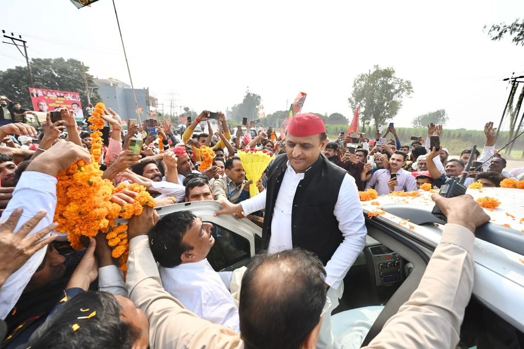 Sujeetyadu40991's tweet image. आज माननीय राष्ट्रीय अध्यक्ष श्री अखिलेश यादव जी का सहारनपुर दौरा।
#ISupportAkhilesh #AkhileshYadav 
#TeamAkhilesh #UttarPradesh