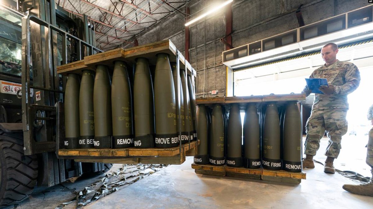 anaidalis0209's tweet photo. 🇪🇺🤝 A pause in military support: Lithuanian President Nauseda reveals that the EU is facing delays in delivering the promised million ammunition to Ukraine.  🌍🤔 #EUUkraineAid #MilitarySupport https://t.co/tLa8MCDucr