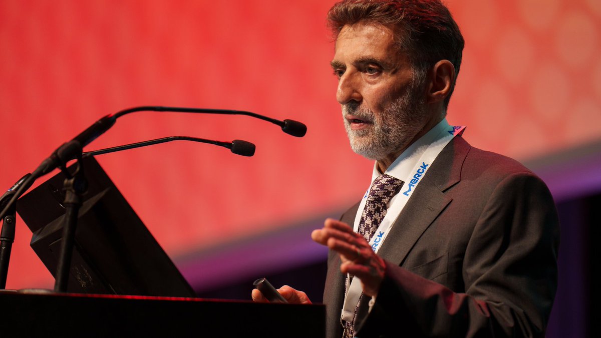 ECTRIMS's tweet photo. Former ECTRIMS President Prof @XMontalban, this year's #MSMilan2023 Charcot Lecture, spoke about a transformative 30-year MS journey: from no treatments to advanced drugs & improving the lives of those with MS.
Read our summary here 👉 https://t.co/lsCNk4hkpZ
@MSIntFederation https://t.co/9VhTbSQPgp