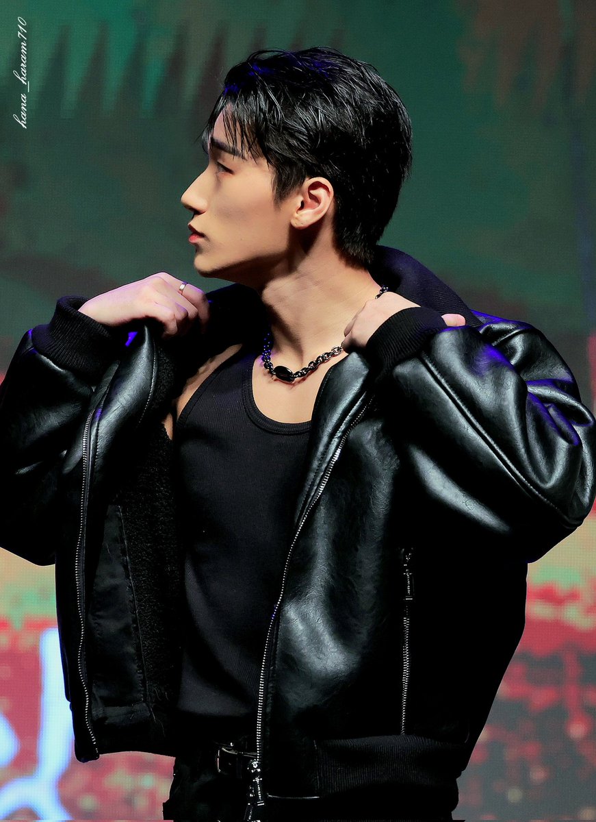 231101 이데일리 문화대상
EDAILY Culture Awards
내가 사랑하는 옆모습😍

#에이티즈 #ATEEZ #최산 #산 #CHOISAN #SAN