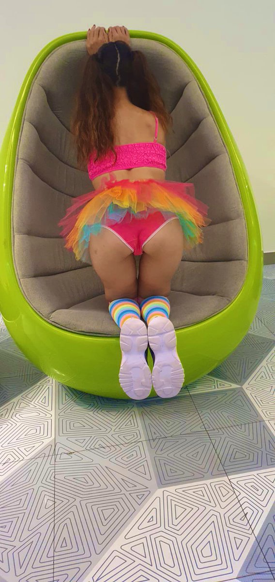 🌈 🎪