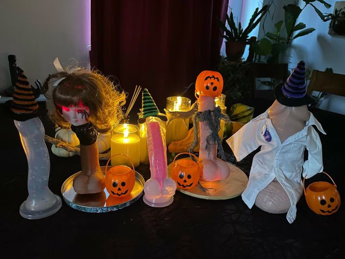 Shubham79893671's tweet photo. 🎃Happy All Saints' Wake! https://t.co/rRQFmVnlD1