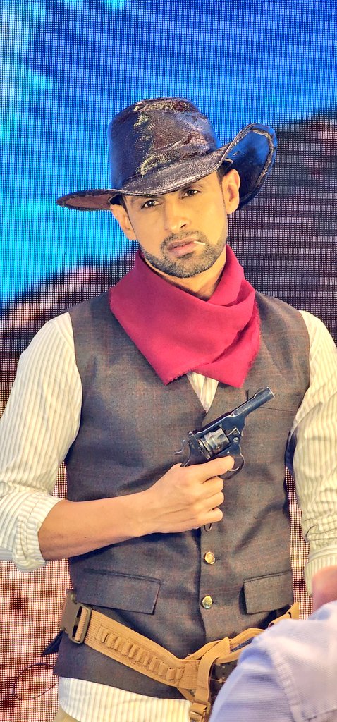 realshoaibmalik's tweet photo. Mood...
Kiss Kiss Bang Bang... https://t.co/w2OBYzXKmc