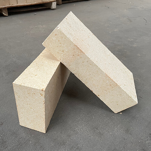 XHJrefractory's tweet photo. ⭐️ The andalusite bricks are mainly used in the cooling walls of blast furnaces, chemical, and ceramic industries, the door of the coke oven, or as the lining and checker of hot blast furnaces. ⭐️
#Refractory #Bricks #RefractoryBricks #AndalusiteBricks https://t.co/UhANhyXQWY