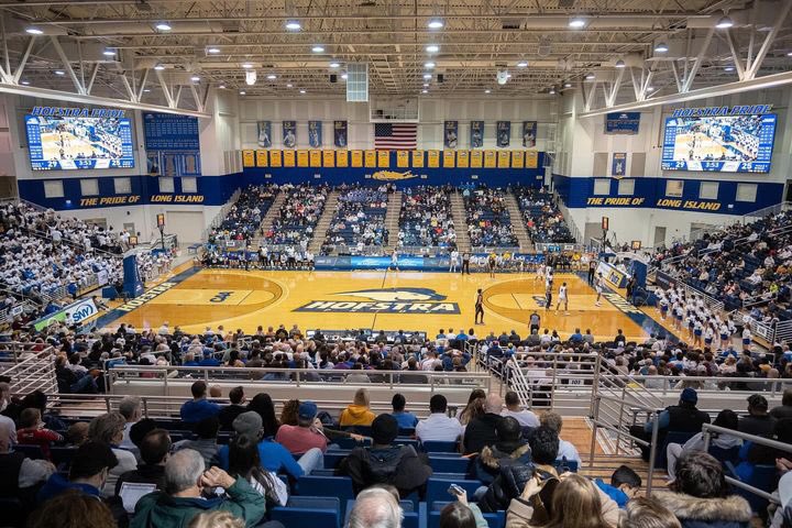 Blessed to receive an offer from Hofstra University. 

D1のHofstra University からオファーきました。